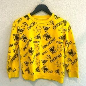 Pomemon Pikachu sweatshirt youth medium